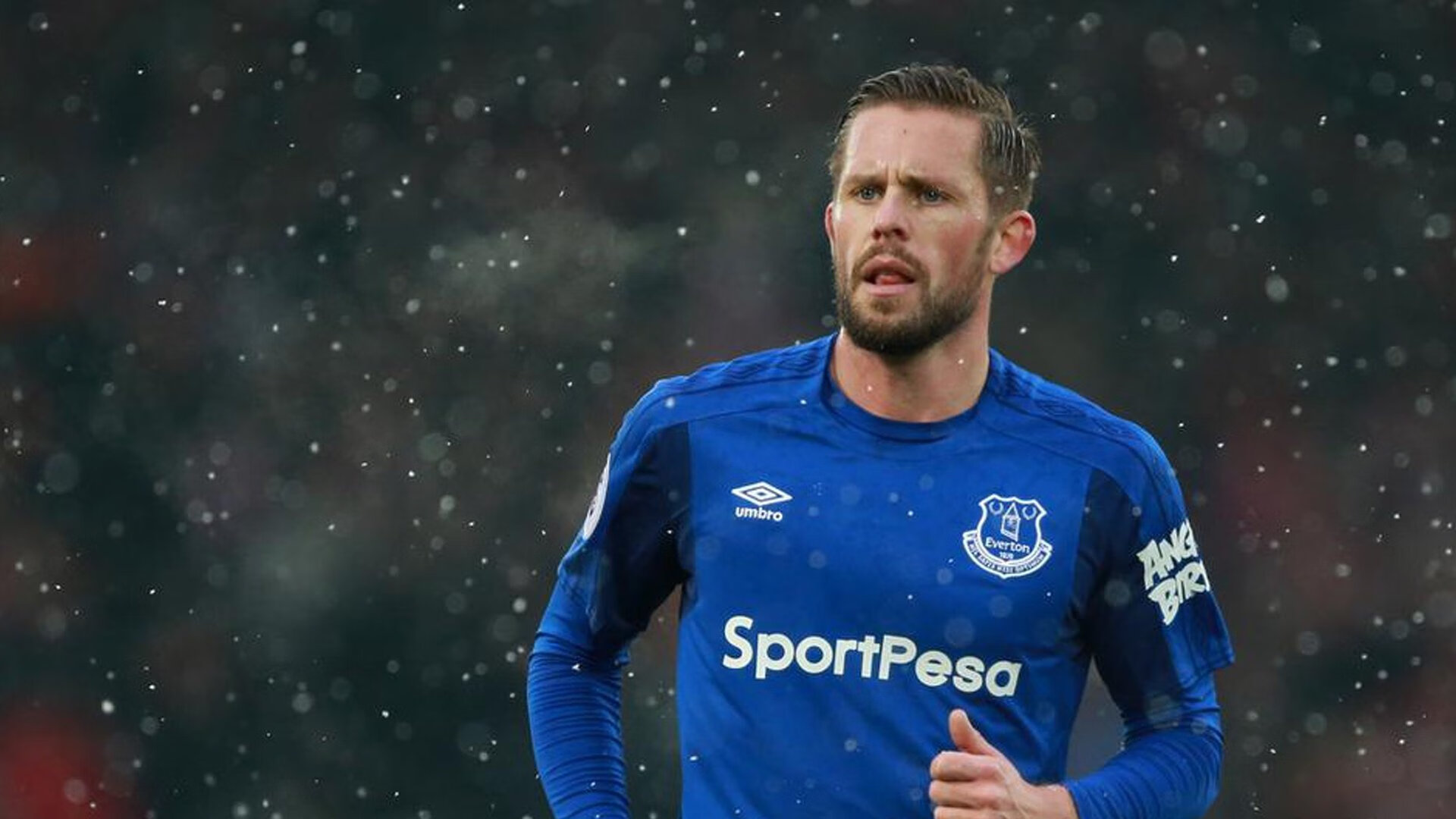 开云官网-季后赛抢七之夜，萨卡压制级发挥