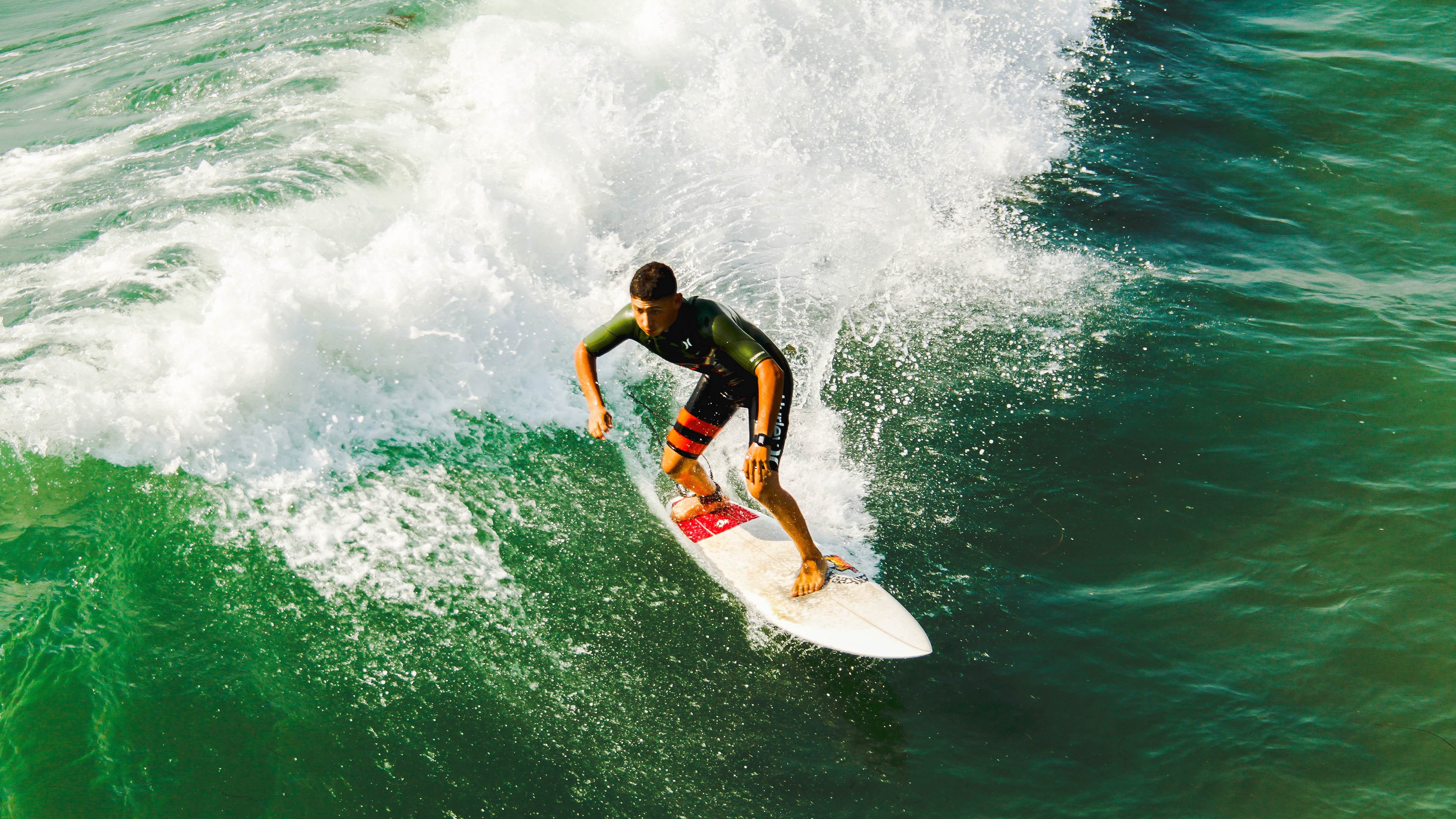 绿茵之外，生命之巅，欧冠半决赛夜，伊朗队补时绝杀荷兰的震撼启示